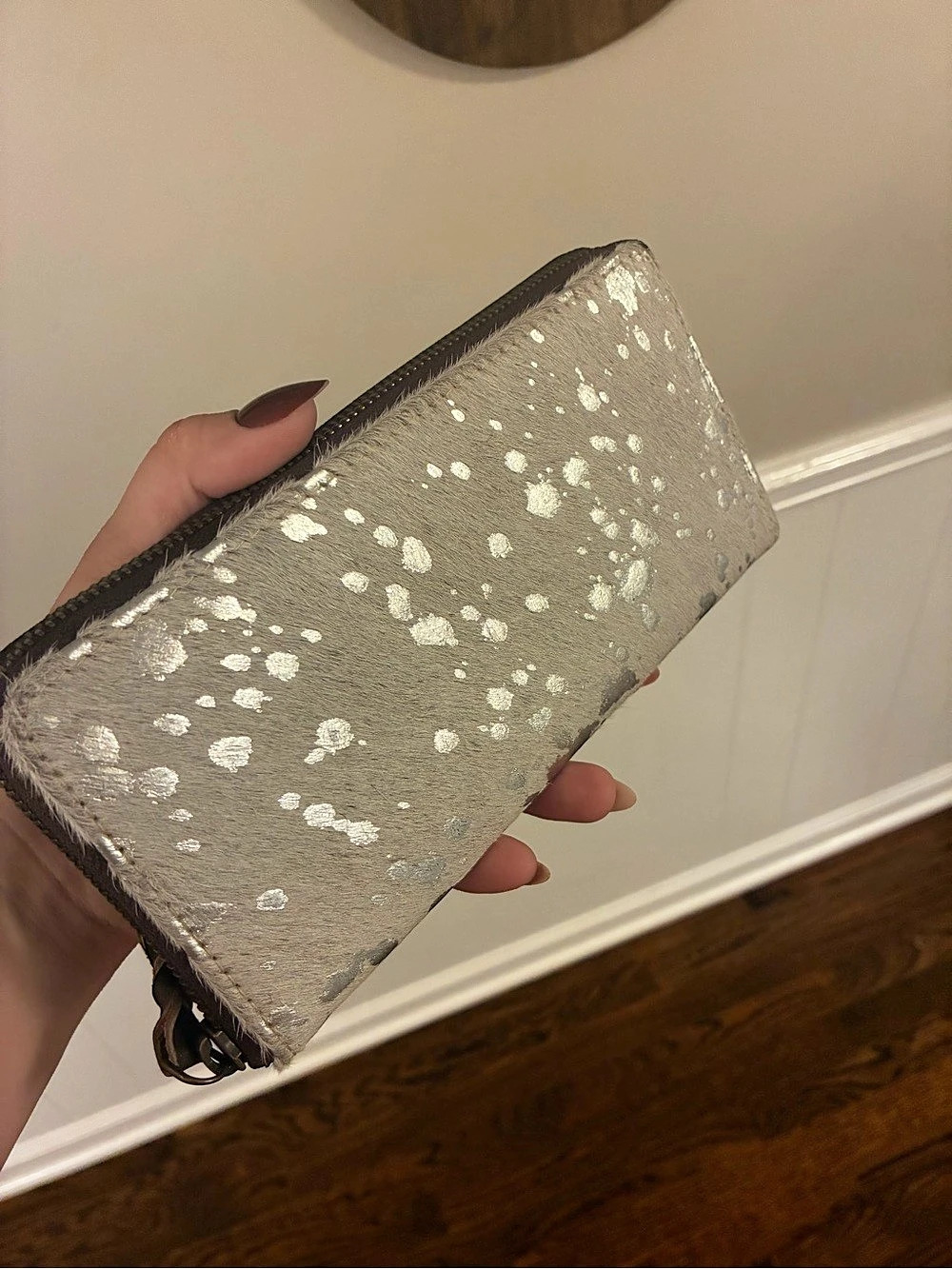 SixTease Zip-Around Wallet With In White And Silver With Hairon and Leather